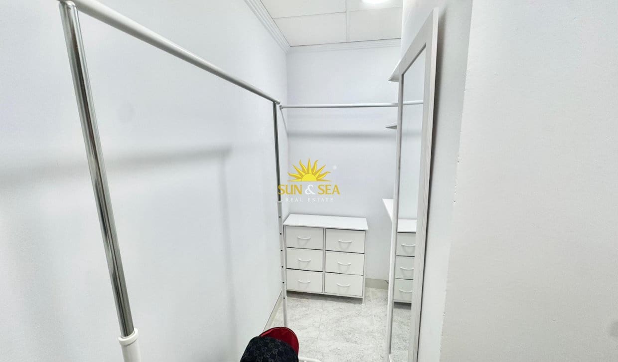 2 quarto Apartamento para arrendar em Guardamar del Segura - 1 000 € (Ref: 10004725)