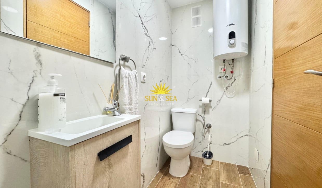 2 quarto Apartamento para arrendar em Guardamar del Segura - 1 000 € (Ref: 10004725)