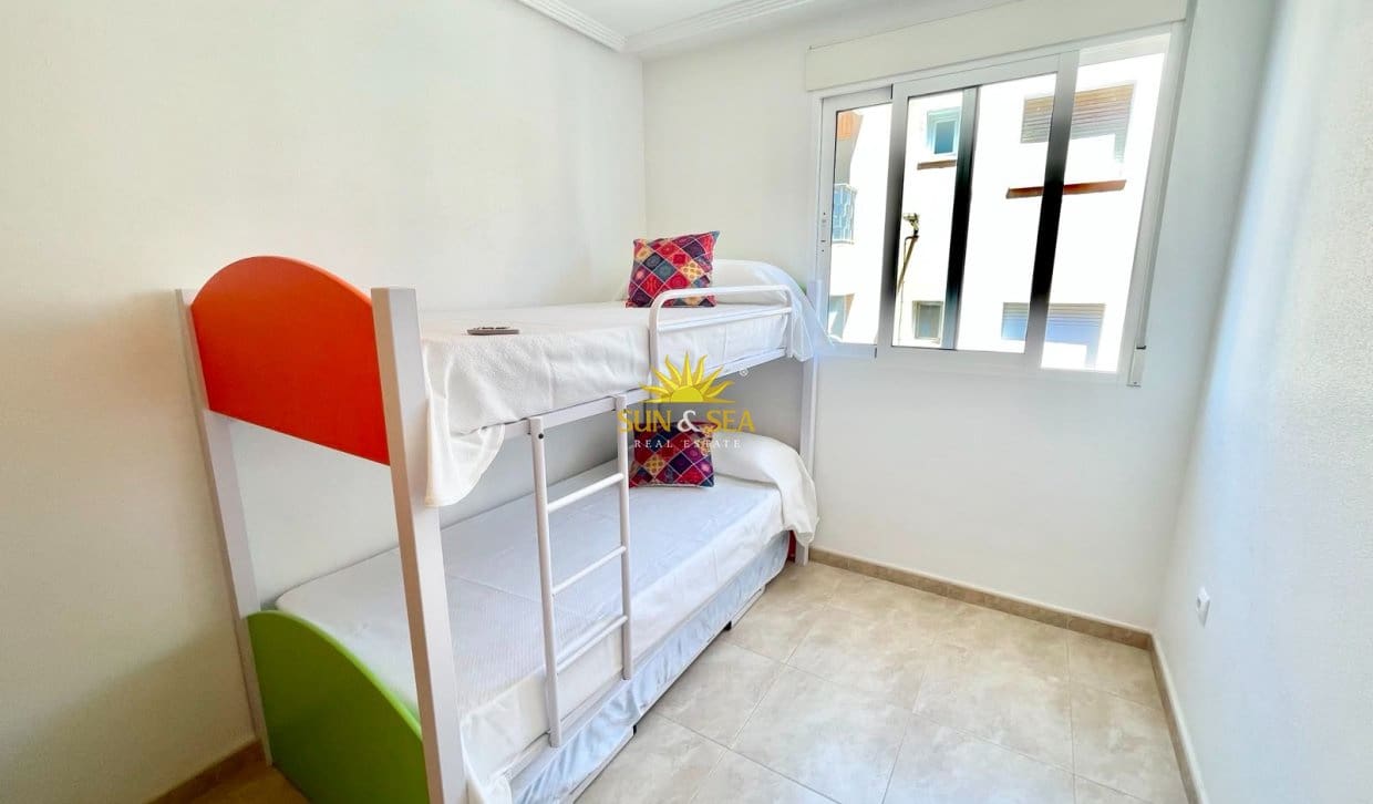 2 Zimmer Apartment zu vermieten in Los Alcazares mit Garage - 750 € (Ref: 10004822)