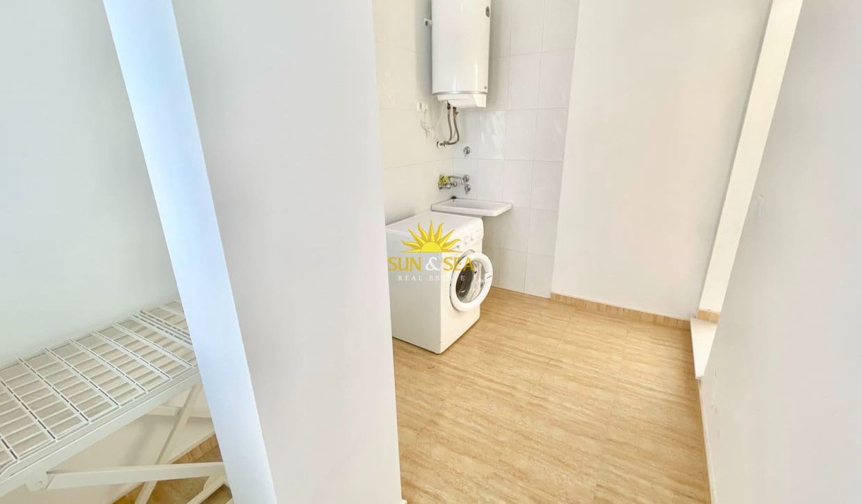 2 Zimmer Apartment zu vermieten in Los Alcazares mit Garage - 750 € (Ref: 10004822)