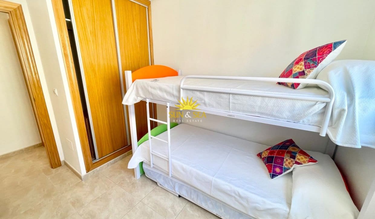 2 Zimmer Apartment zu vermieten in Los Alcazares mit Garage - 750 € (Ref: 10004822)