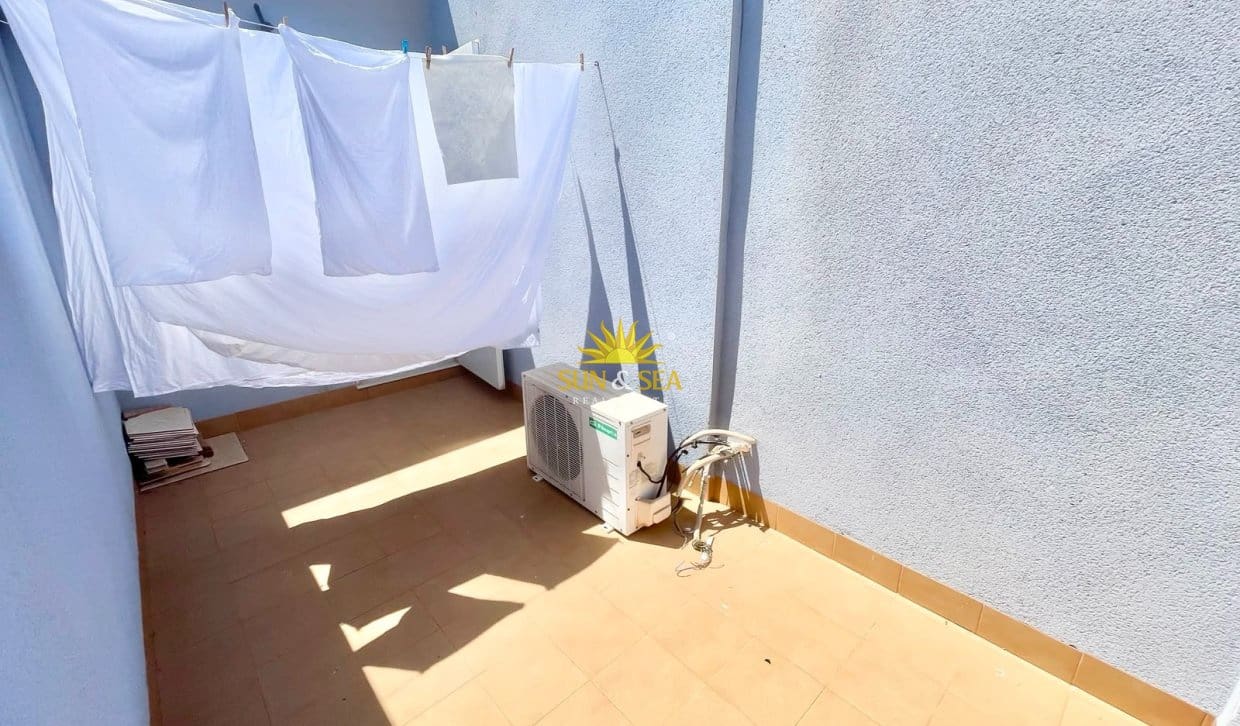 2 Zimmer Apartment zu vermieten in Los Alcazares mit Garage - 750 € (Ref: 10004822)