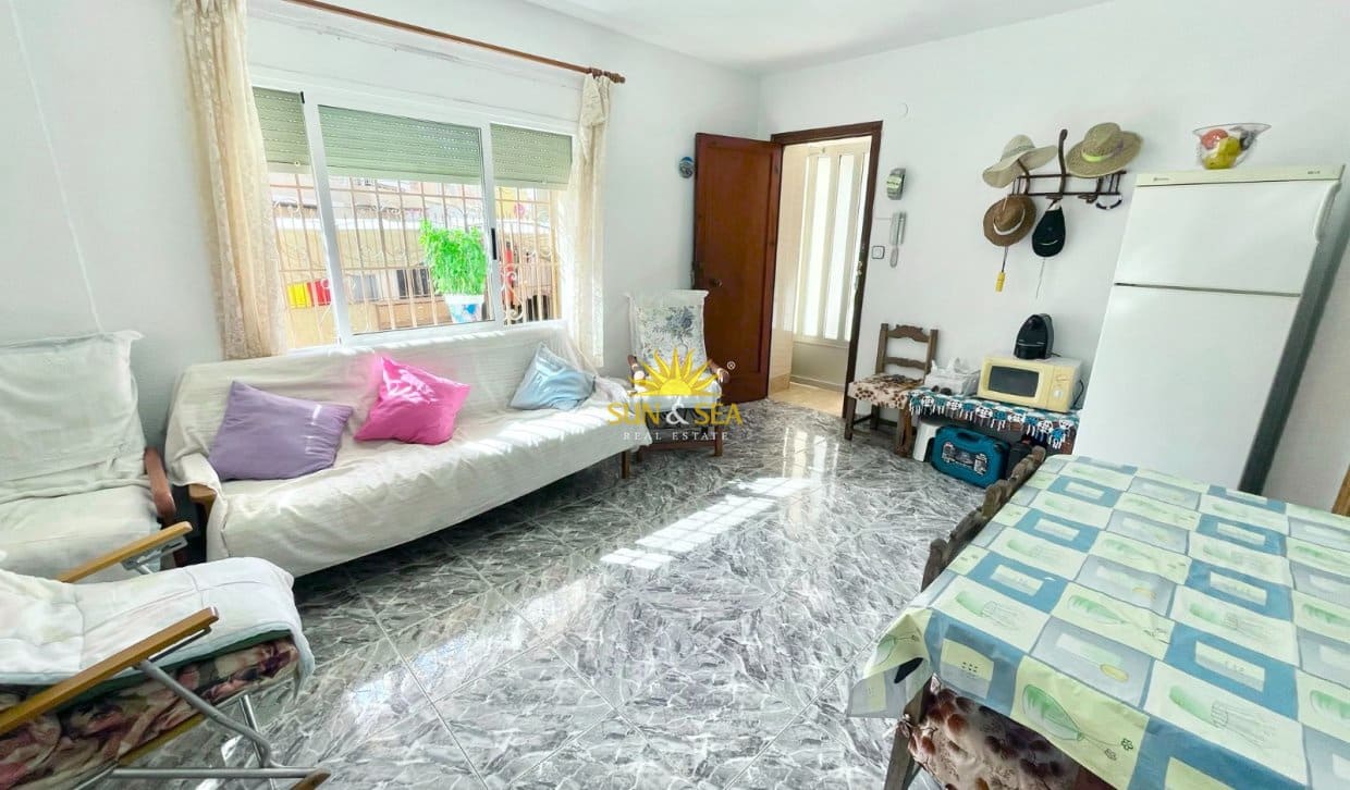 3 bedroom Apartment for rent in Los Cuarteros with garage - € 750 (Ref: 10004823)