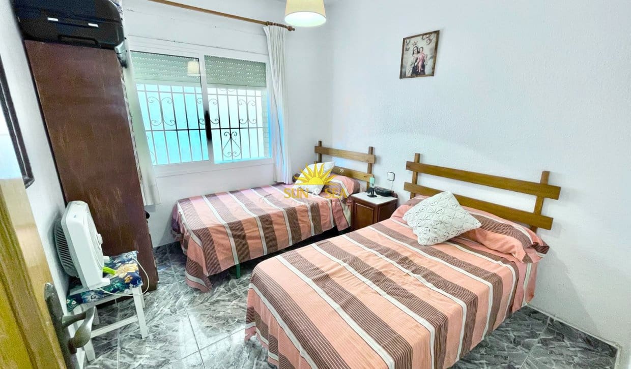 3 bedroom Apartment for rent in Los Cuarteros with garage - € 750 (Ref: 10004823)