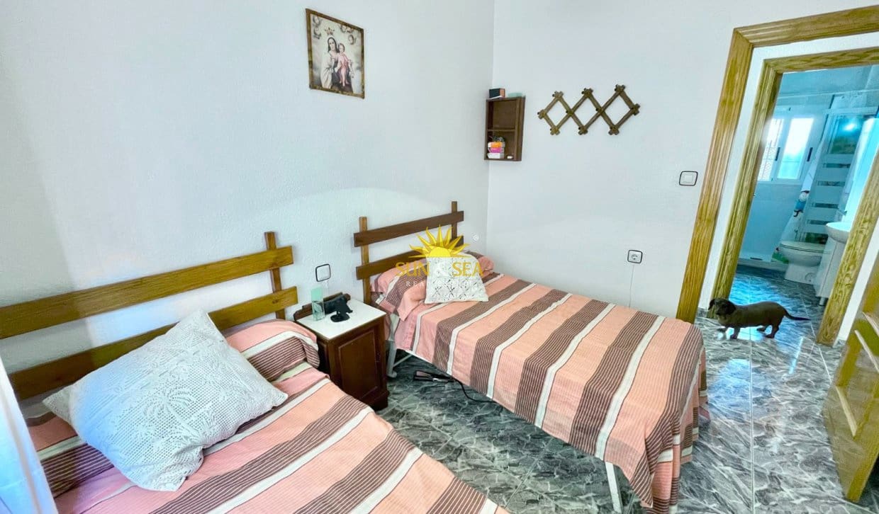 3 bedroom Apartment for rent in Los Cuarteros with garage - € 750 (Ref: 10004823)