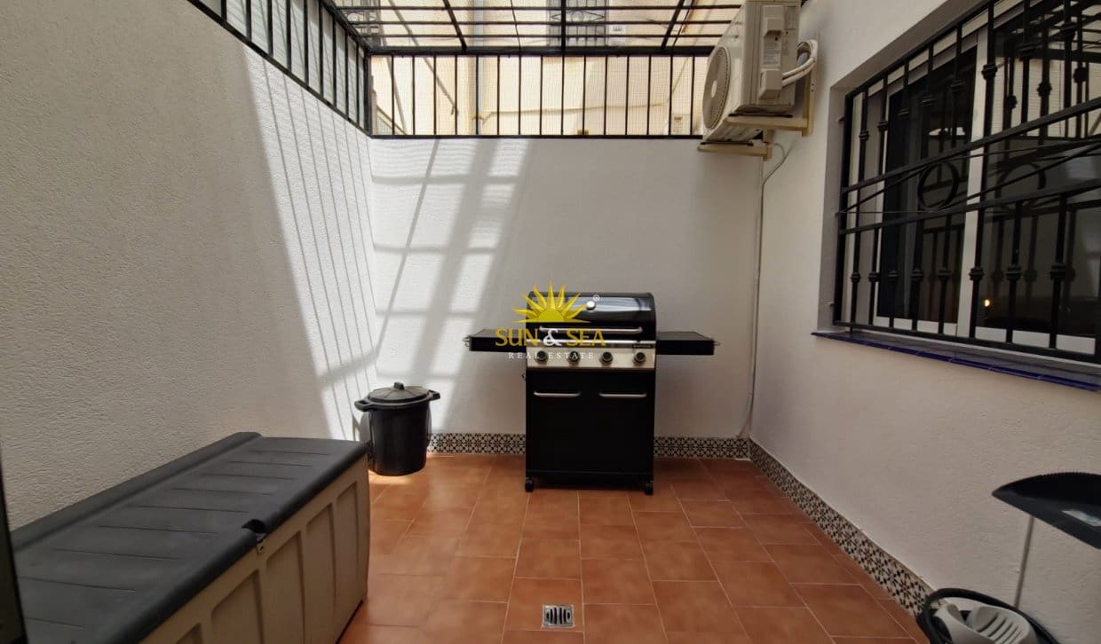 2 quarto Casa em Banda para venda em Orihuela Costa com piscina garagem - 173 000 € (Ref: 10007570)