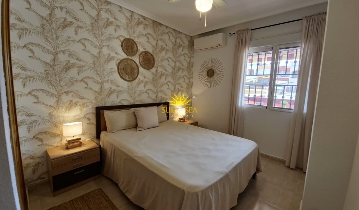 2 quarto Casa em Banda para venda em Orihuela Costa com piscina garagem - 173 000 € (Ref: 10007570)