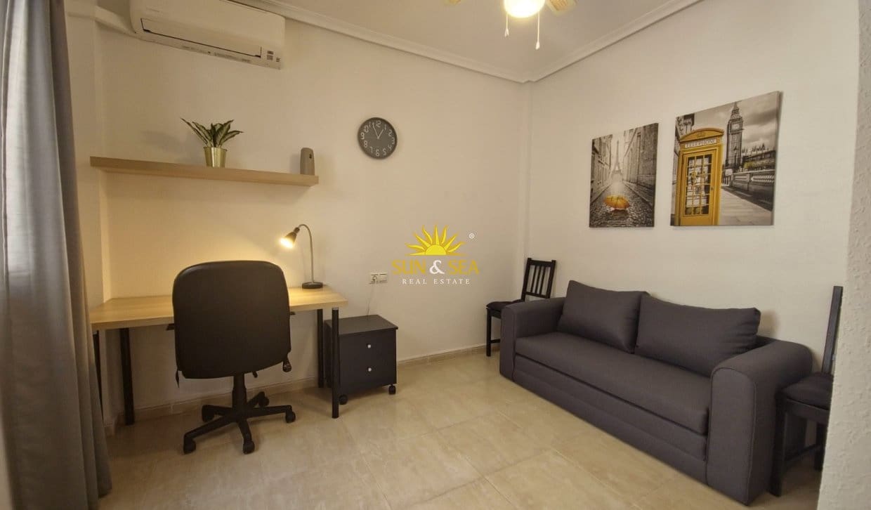 2 quarto Casa em Banda para venda em Orihuela Costa com piscina garagem - 173 000 € (Ref: 10007570)
