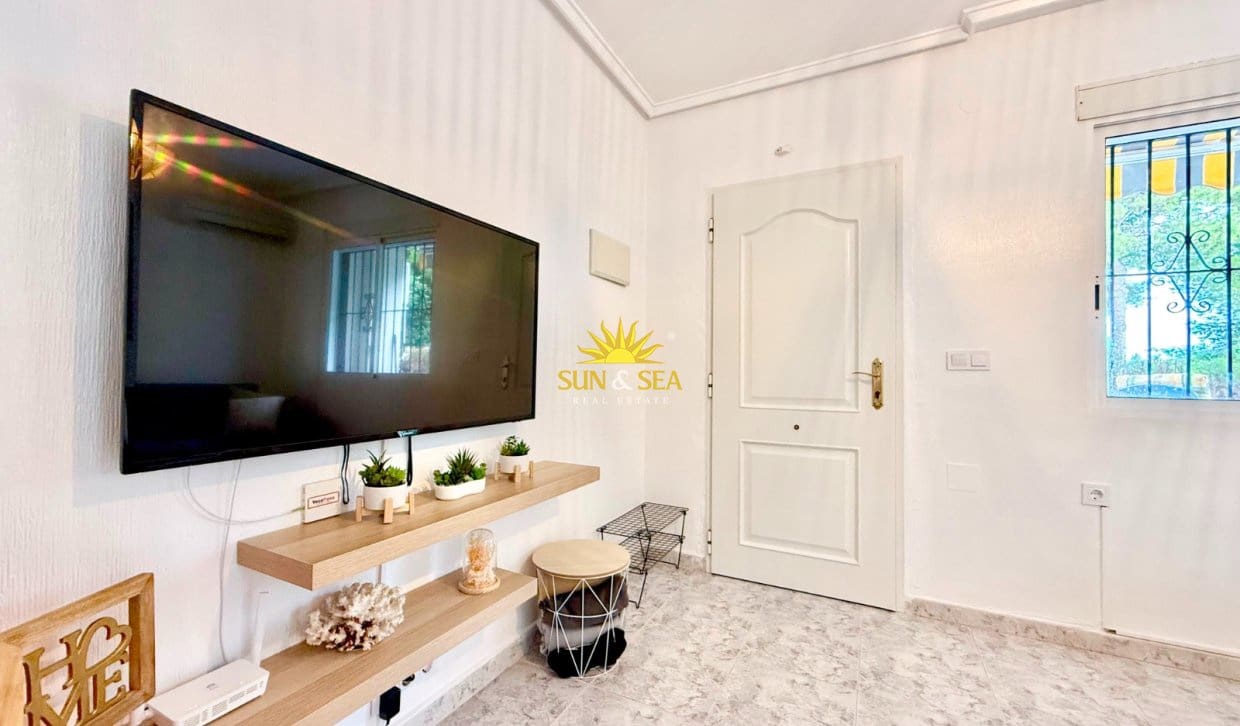 2 camera da letto Casa da affitare come casa vacanza in Torrevieja con piscina - 750 € (Rif: 10007764)