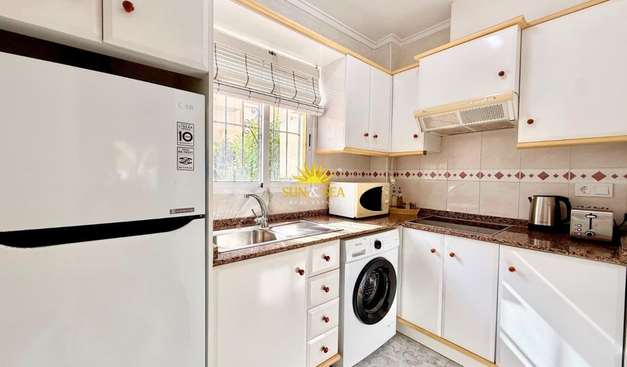 2 camera da letto Casa da affitare come casa vacanza in Torrevieja con piscina - 750 € (Rif: 10007764)