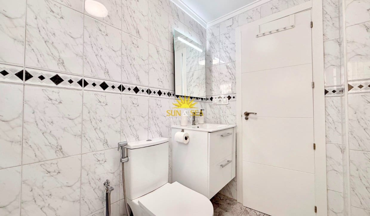 2 camera da letto Casa da affitare come casa vacanza in Torrevieja con piscina - 750 € (Rif: 10007764)