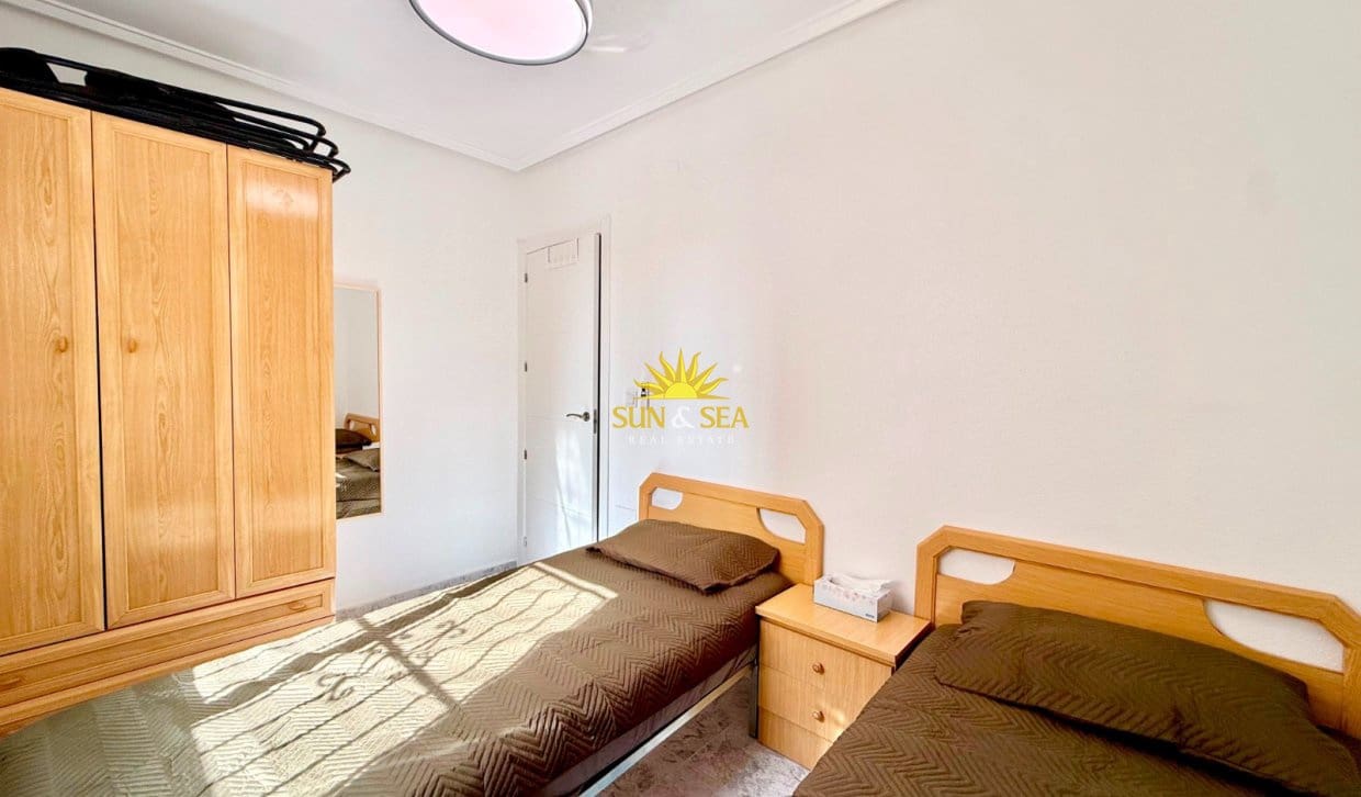 2 camera da letto Casa da affitare come casa vacanza in Torrevieja con piscina - 750 € (Rif: 10007764)