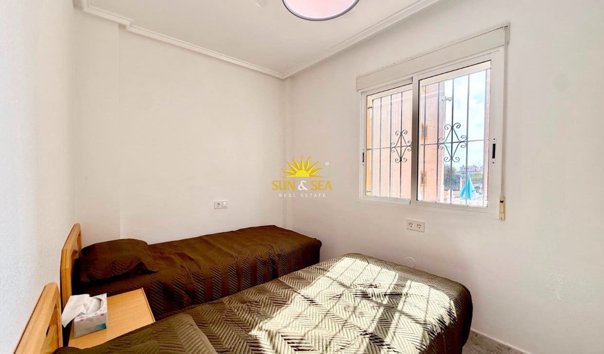 2 camera da letto Casa da affitare come casa vacanza in Torrevieja con piscina - 750 € (Rif: 10007764)
