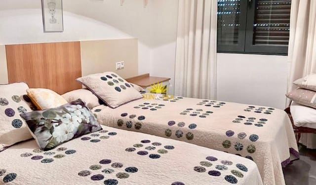 2 bedroom Apartment for sale in Punta Prima, Orihuela with pool - € 240,000 (Ref: 10008019)