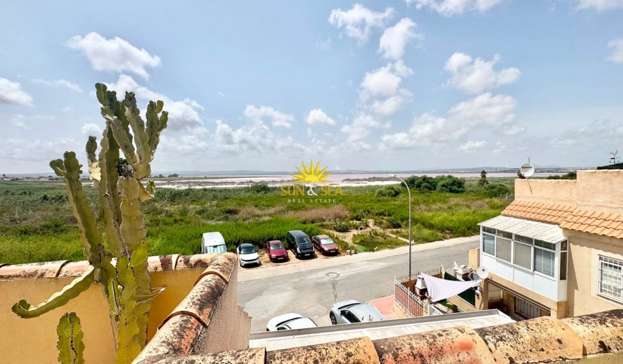 3 sovrum Hus att hyra i Torrevieja med pool - 850 € (Ref: 10008084)