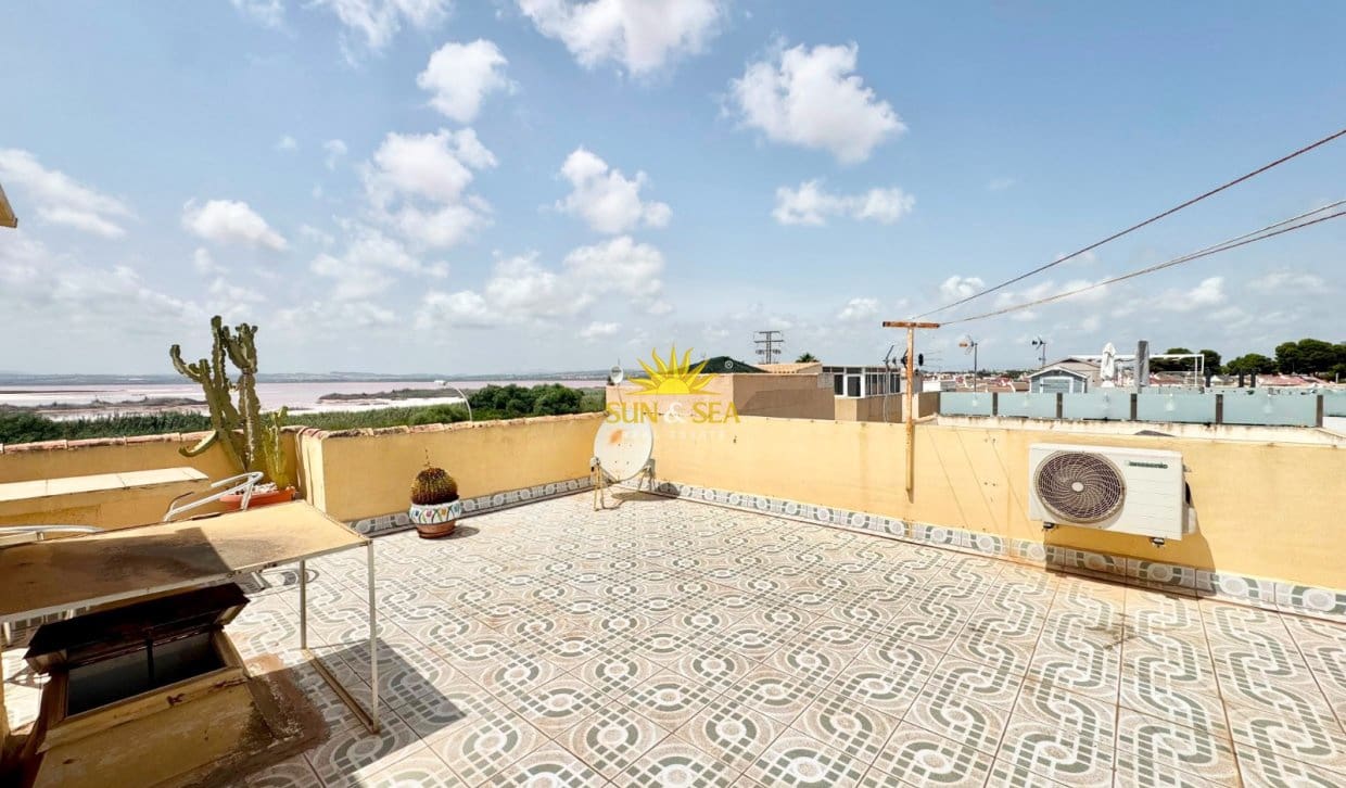 3 sovrum Hus att hyra i Torrevieja med pool - 850 € (Ref: 10008084)