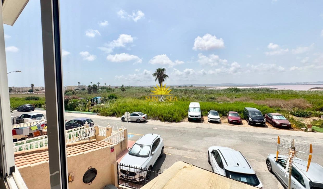 3 sovrum Hus att hyra i Torrevieja med pool - 850 € (Ref: 10008084)