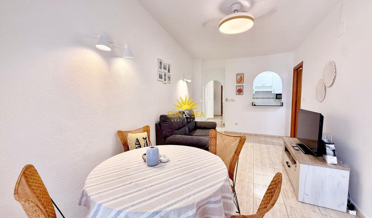 3 quarto Apartamento para arrendar em Torrevieja com piscina garagem - 950 € (Ref: 10008085)