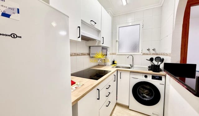 3 camera da letto Appartamento da affittare in Centro, Torrevieja - 950 € (Rif: 10008085)