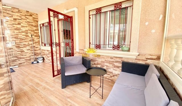 3 sypialnia Willa na sprzedaż w Playa Flamenca, Orihuela z basenem garażem - 284 000 € (Ref: 10009482)