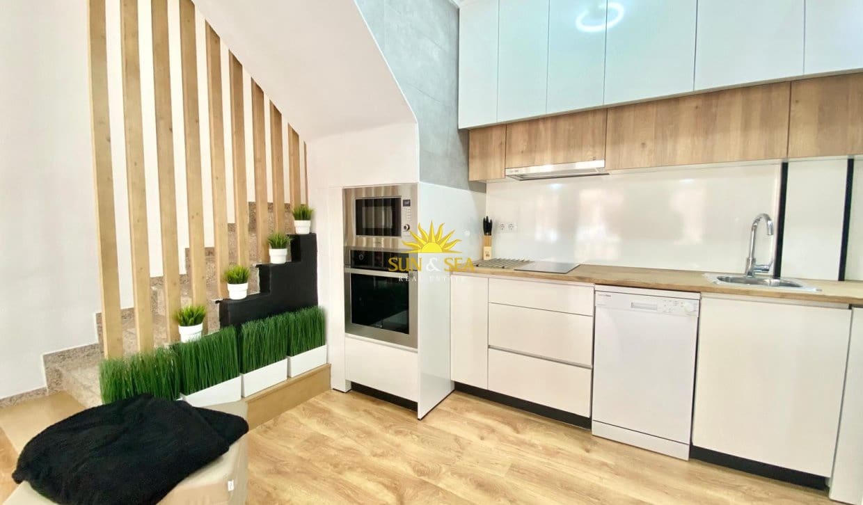 3 sypialnia Willa na sprzedaż w Playa Flamenca z basenem garażem - 284 000 € (Ref: 10009482)