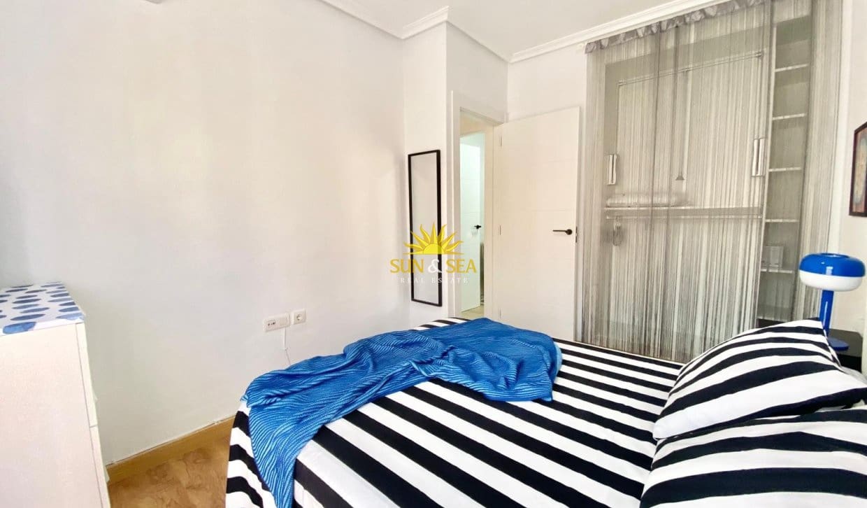 3 sypialnia Willa na sprzedaż w Playa Flamenca z basenem garażem - 284 000 € (Ref: 10009482)