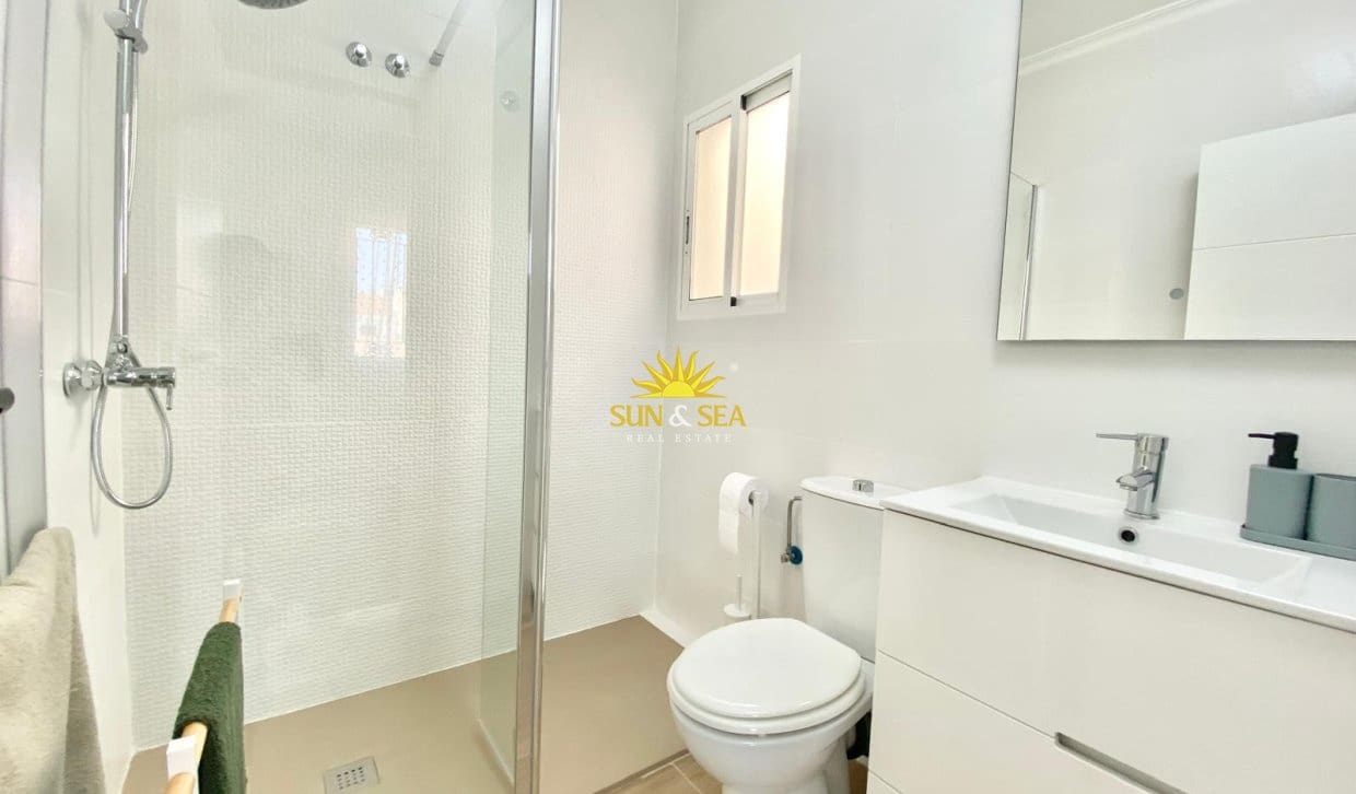 3 sypialnia Willa na sprzedaż w Playa Flamenca z basenem garażem - 284 000 € (Ref: 10009482)