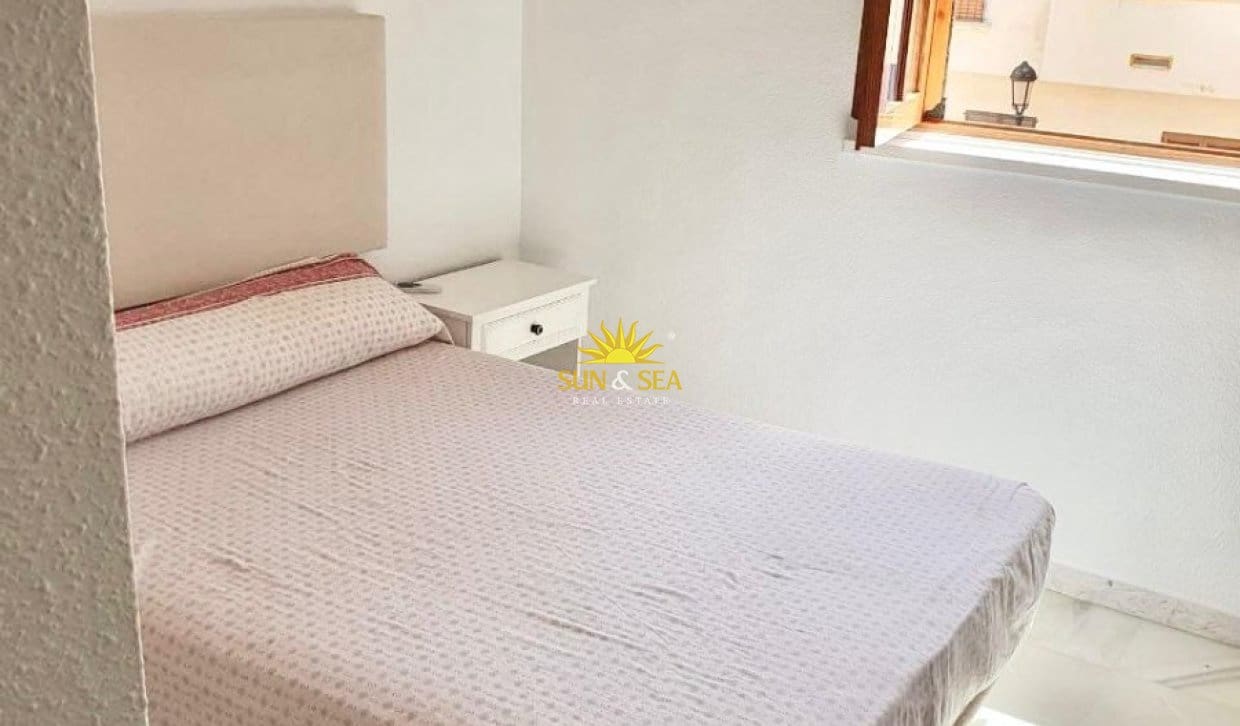Apartamento de 2 habitaciones en Cabo de Palos en alquiler vacacional con piscina - 750 € (Ref: 10009756)