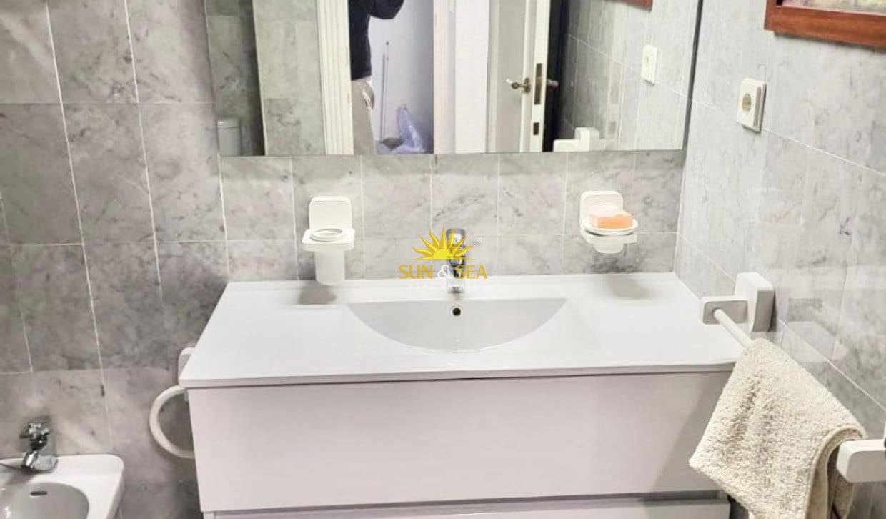 Apartamento de 2 habitaciones en Cabo de Palos en alquiler vacacional con piscina - 750 € (Ref: 10009756)