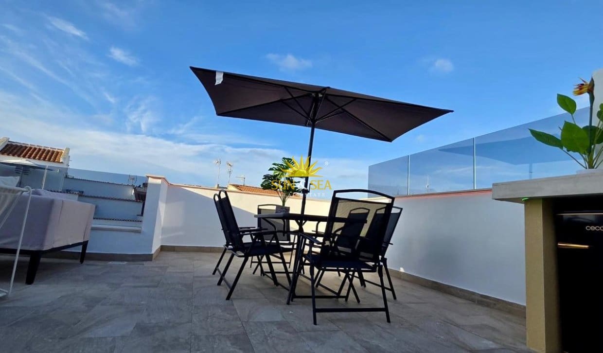 3 Zimmer Apartment zu vermieten in Torrevieja mit Pool - 2.200 € (Ref: 10009757)
