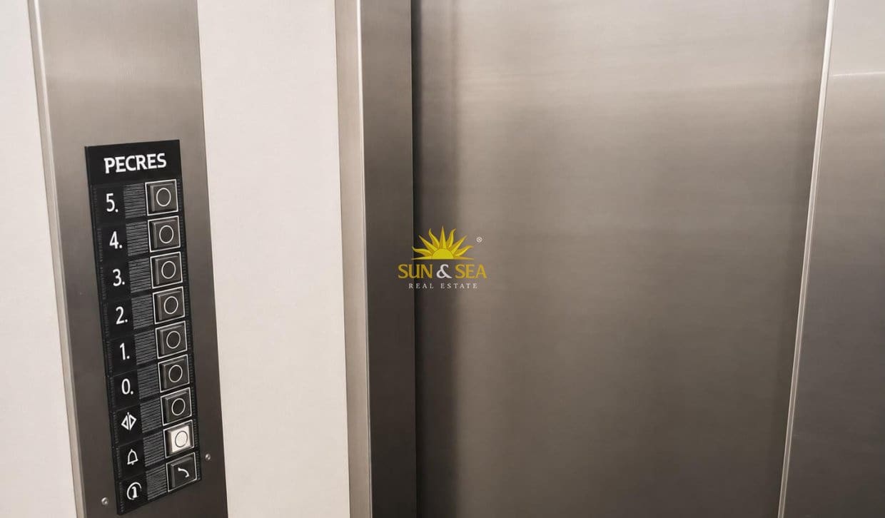 2 soveværelse Lejlighed til salg i Torrevieja - € 159.990 (Ref: 10009758)
