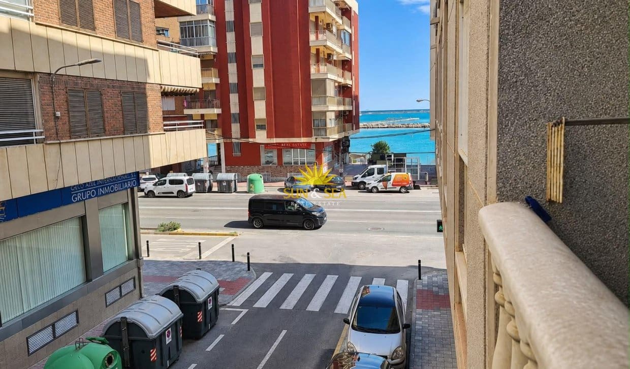 2 soveværelse Lejlighed til salg i Torrevieja - € 159.990 (Ref: 10009758)