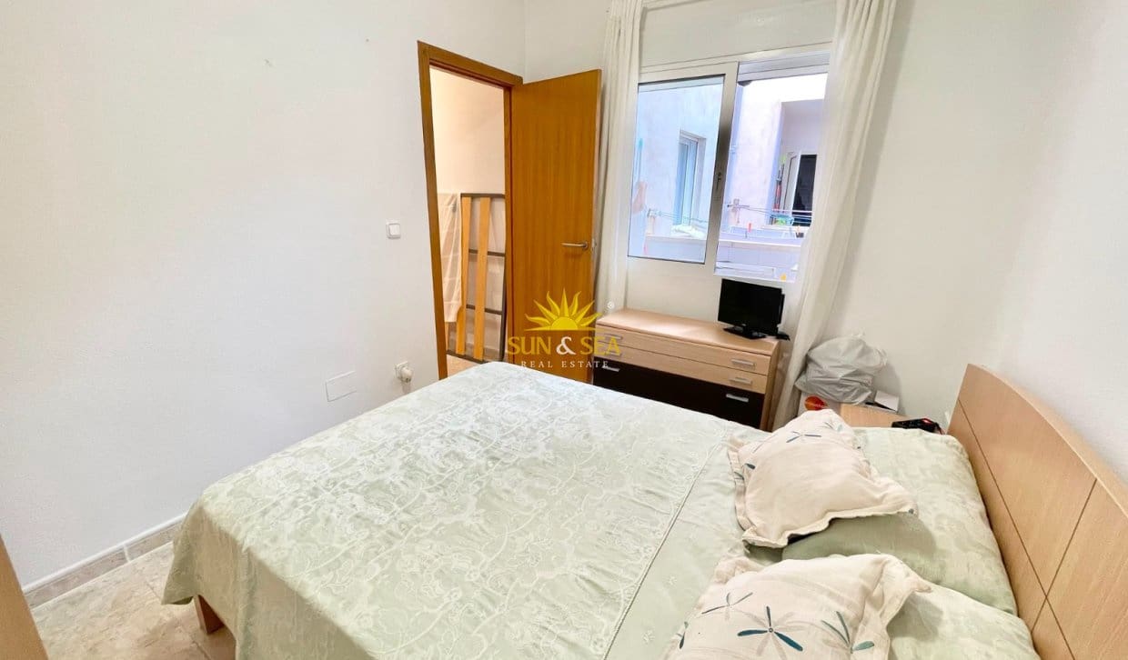 2 slaapkamer Appartement voor vakantieverhuur in Pilar de la Horadada met garage - € 800 (Ref: 10009848)