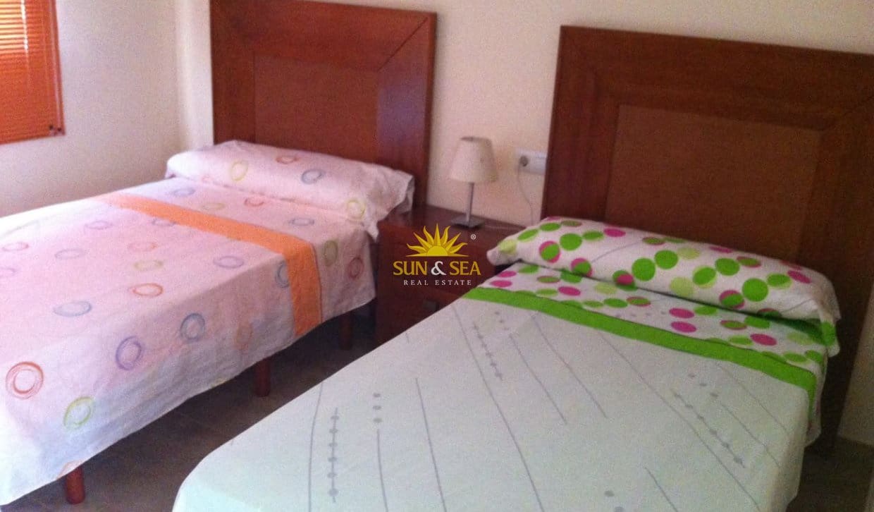 4 camera da letto Appartamento da affitare come casa vacanza in Torre de la Horadada con garage - 1.300 € (Rif: 10009850)
