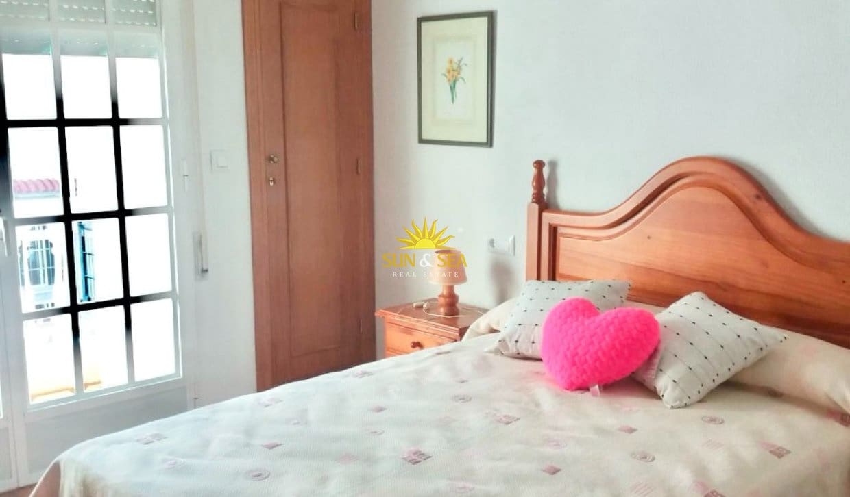 2 bedroom Townhouse for holiday rental in Torre de la Horadada - € 800 (Ref: 10009851)
