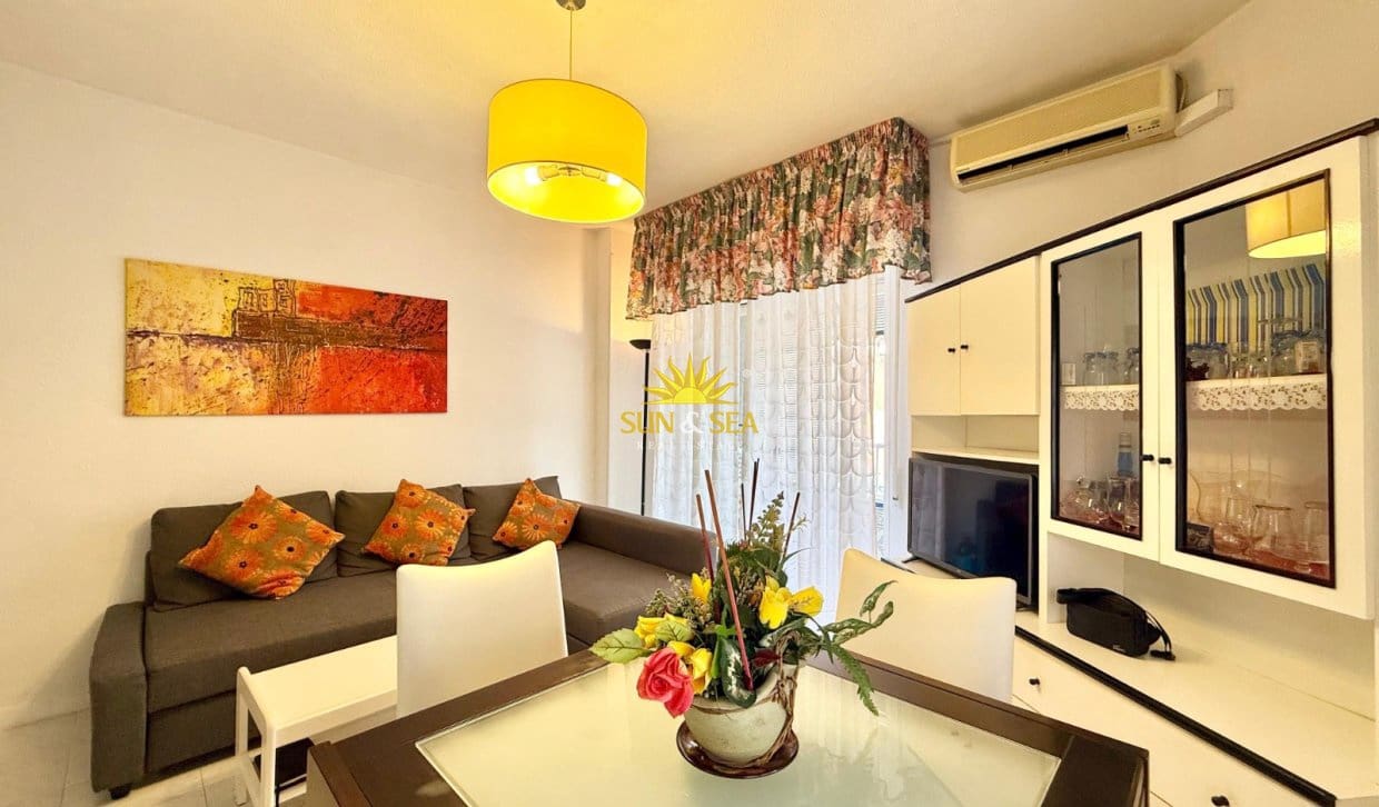 1 sypialnia Apartament do wynajęcia w Torrevieja - 750 € (Ref: 10012284)