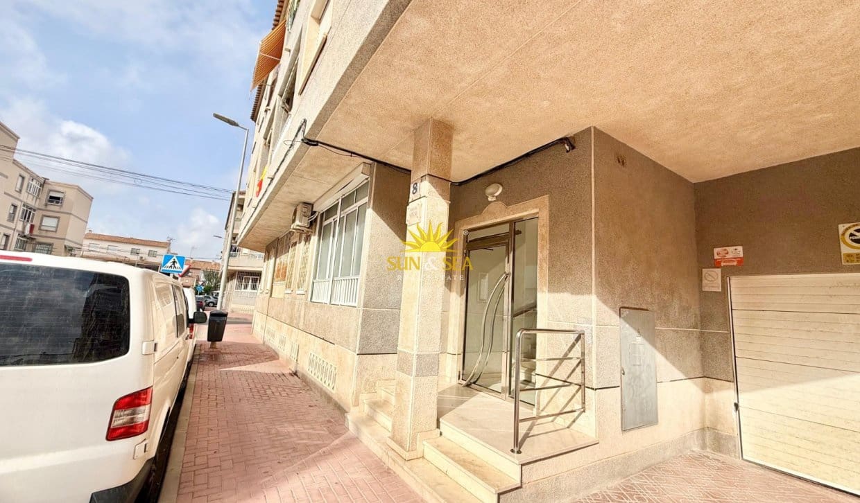 1 sypialnia Apartament do wynajęcia w Torrevieja - 750 € (Ref: 10012284)