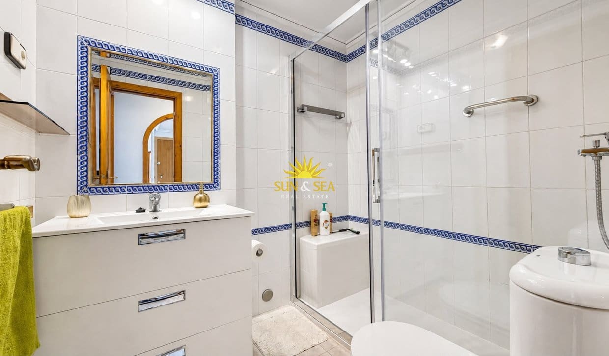 2 Zimmer Apartment zu vermieten in Torre del Moro mit Pool - 900 € (Ref: 10012620)
