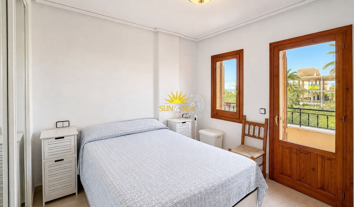 2 Zimmer Apartment zu vermieten in Torre del Moro mit Pool - 900 € (Ref: 10012620)