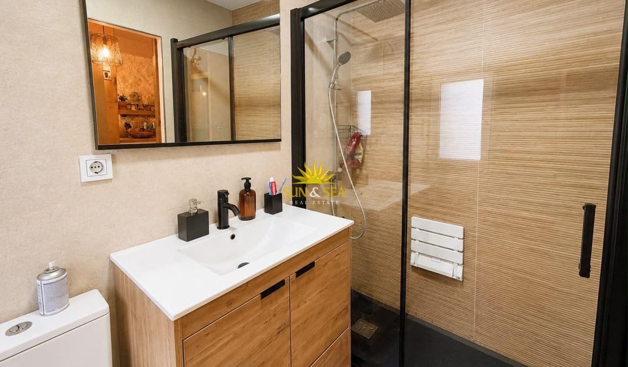 Apartamento de 2 habitaciones en Alicante / Alacant ciudad en venta con garaje - 330.000 € (Ref: 10014793)