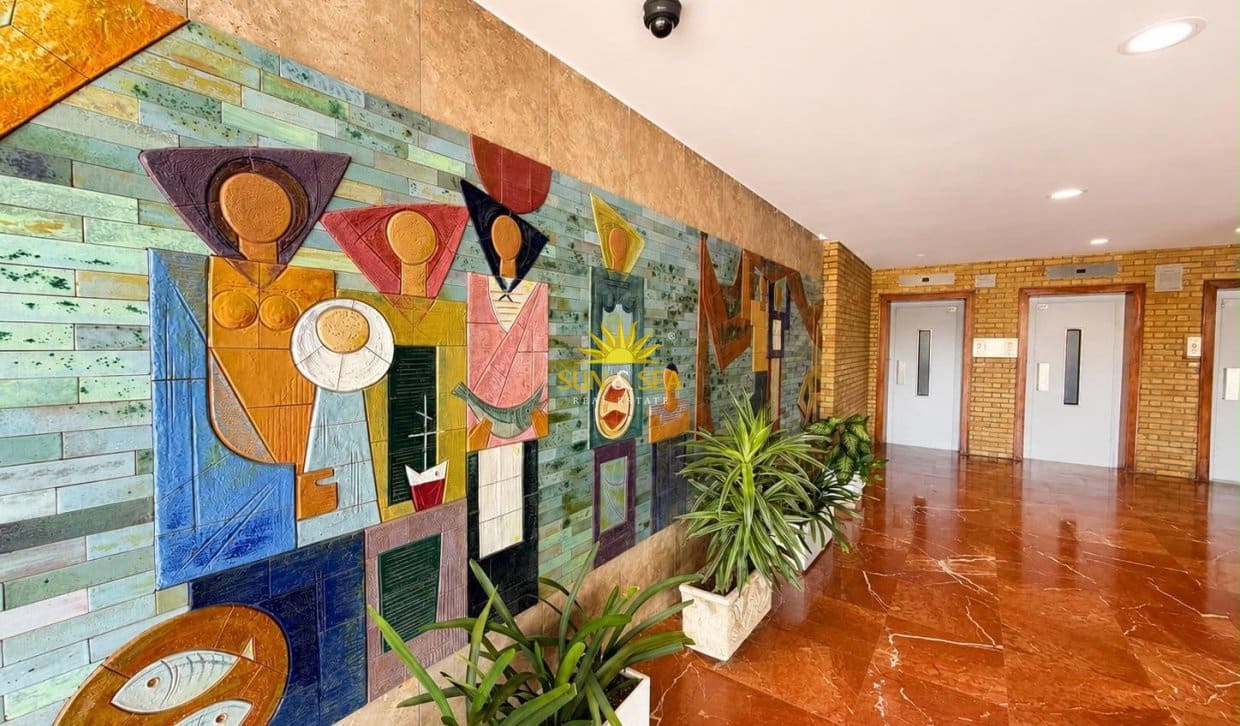 Apartamento de 2 habitaciones en Alicante / Alacant ciudad en venta con garaje - 330.000 € (Ref: 10014793)