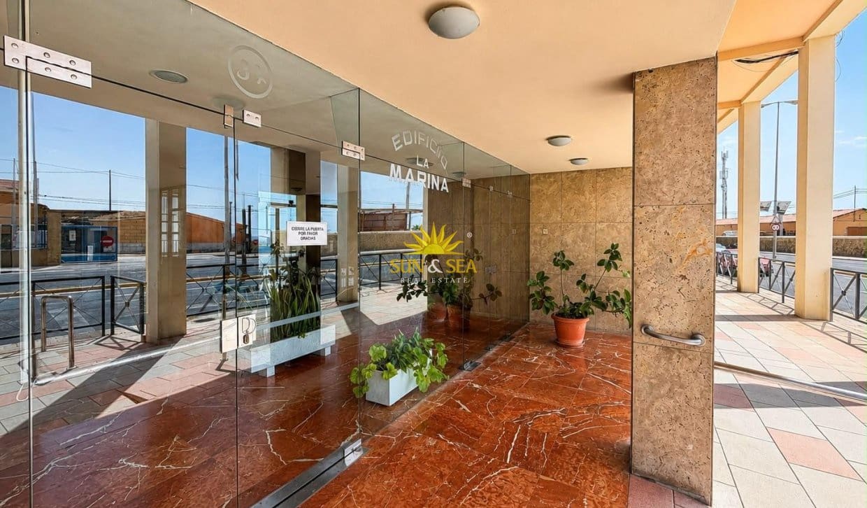Apartamento de 2 habitaciones en Alicante / Alacant ciudad en venta con garaje - 330.000 € (Ref: 10014793)