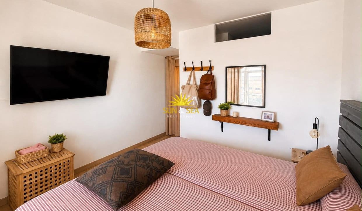 Apartamento de 2 habitaciones en Alicante / Alacant ciudad en venta con garaje - 330.000 € (Ref: 10014793)