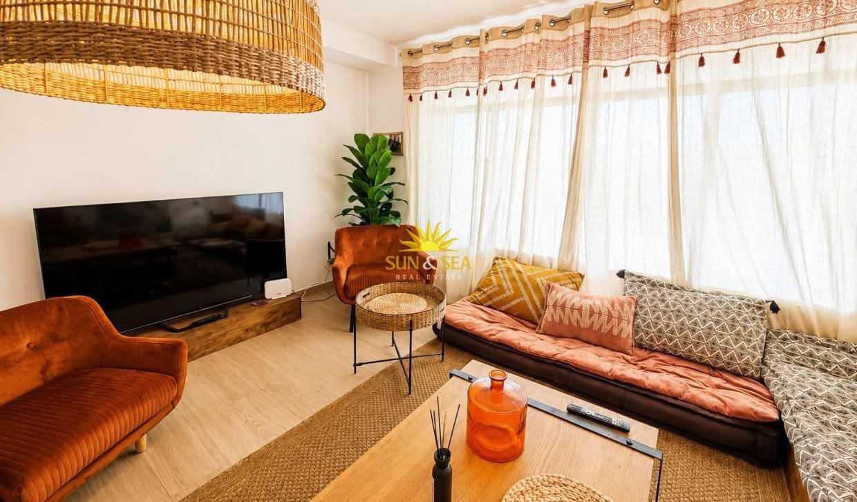 Apartamento de 2 habitaciones en Alicante / Alacant ciudad en venta con garaje - 330.000 € (Ref: 10014793)