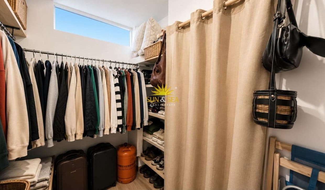 Apartamento de 2 habitaciones en Alicante / Alacant ciudad en venta con garaje - 330.000 € (Ref: 10014793)
