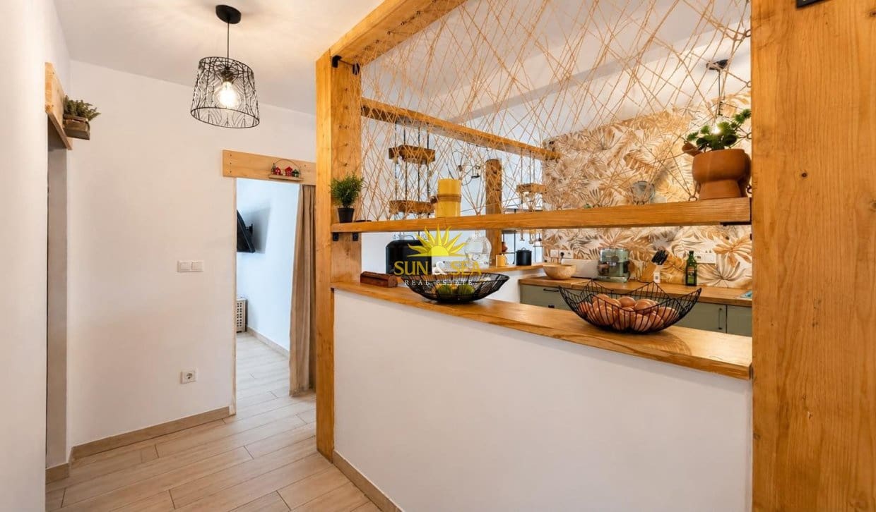 Apartamento de 2 habitaciones en Alicante / Alacant ciudad en venta con garaje - 330.000 € (Ref: 10014793)