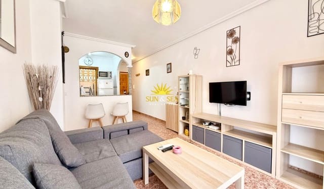 2 slaapkamer Appartement te huur in Centro, Torrevieja met zwembad - € 850 (Ref: 10014794)