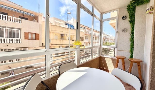 2 slaapkamer Appartement te huur in Centro, Torrevieja met zwembad - € 850 (Ref: 10014794)
