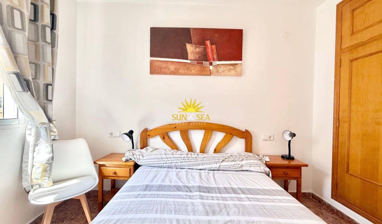 2 makuuhuone Huoneisto vuokrattavana paikassa Torrevieja mukana uima-altaan - 850 € (Ref: 10014794)