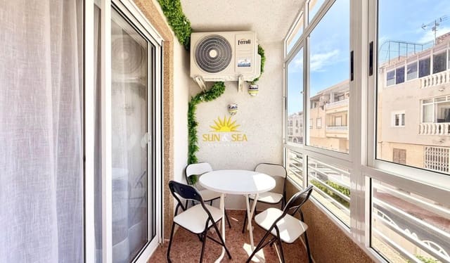 2 slaapkamer Appartement te huur in Centro, Torrevieja met zwembad - € 850 (Ref: 10014794)